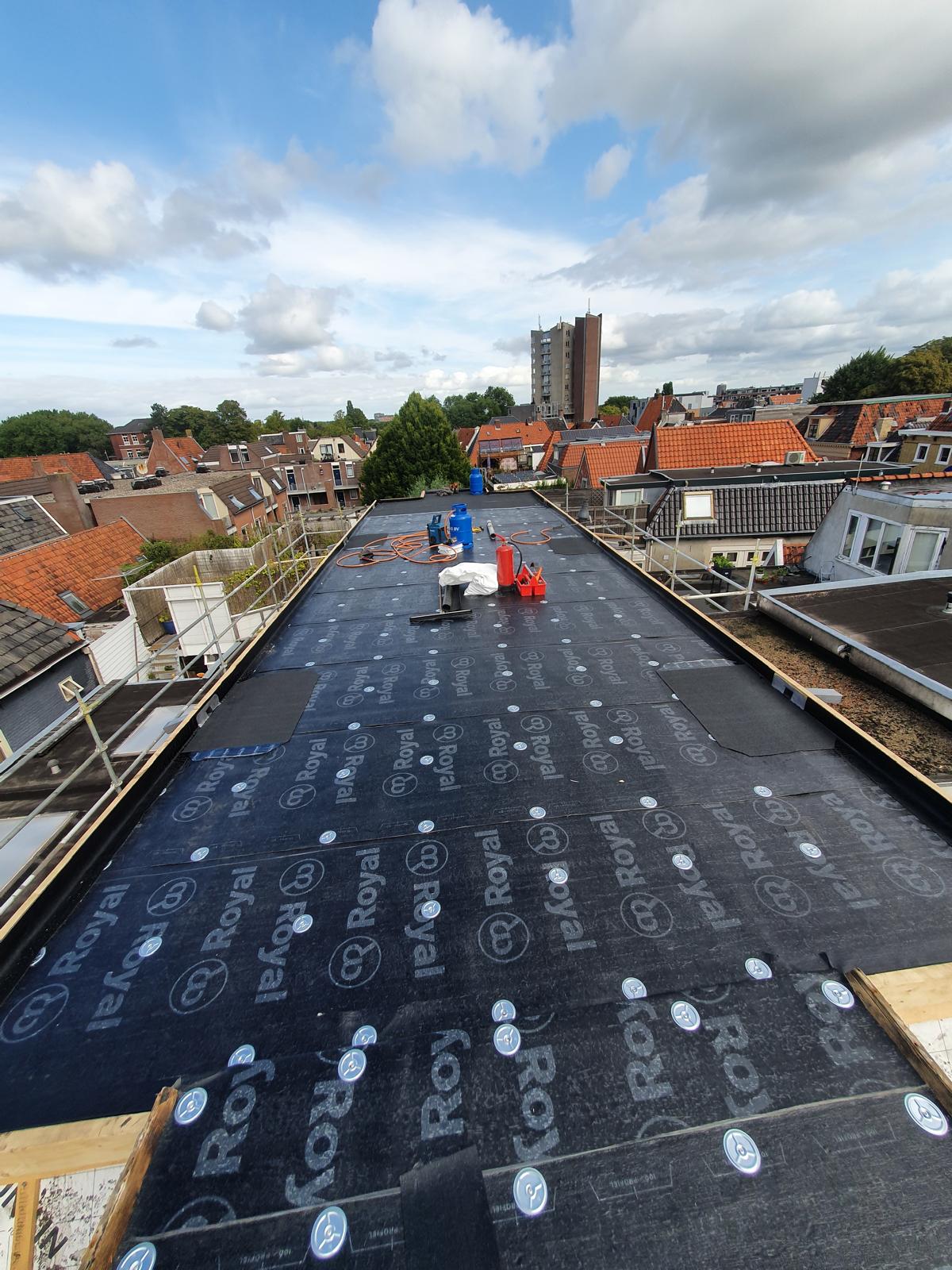 Dakrenovatie Bij de Put Leeuwarden — foto 8